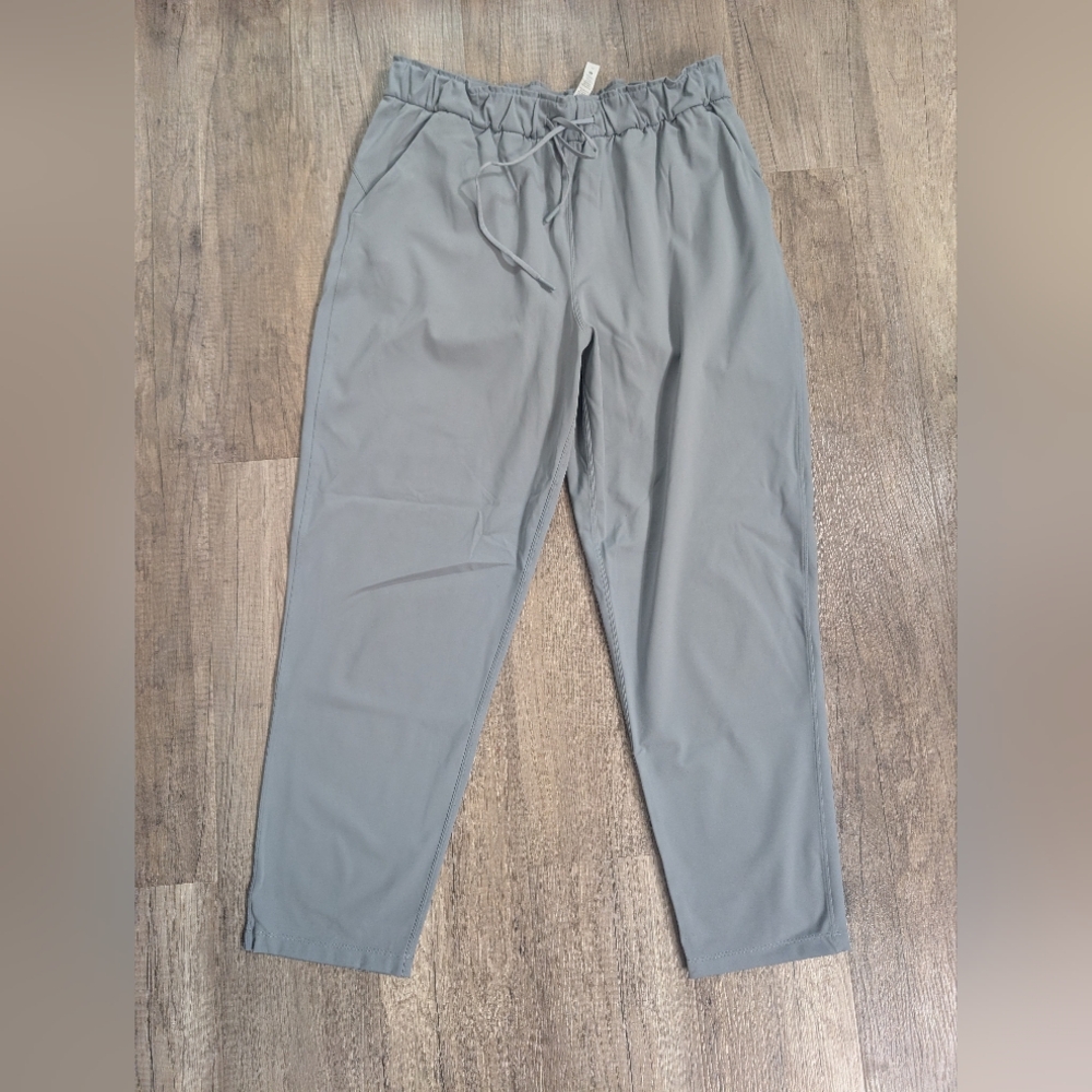 Women's Lululemon Keep Moving 7/8 high-rise pants in rhino grey
